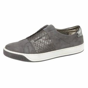 Johnston & Murphy Gray Suede Sneakers size 10